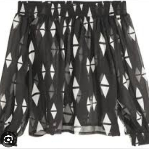 NWT H&M Black and White Sheer Geometric Blouse - Picture 7 of 7